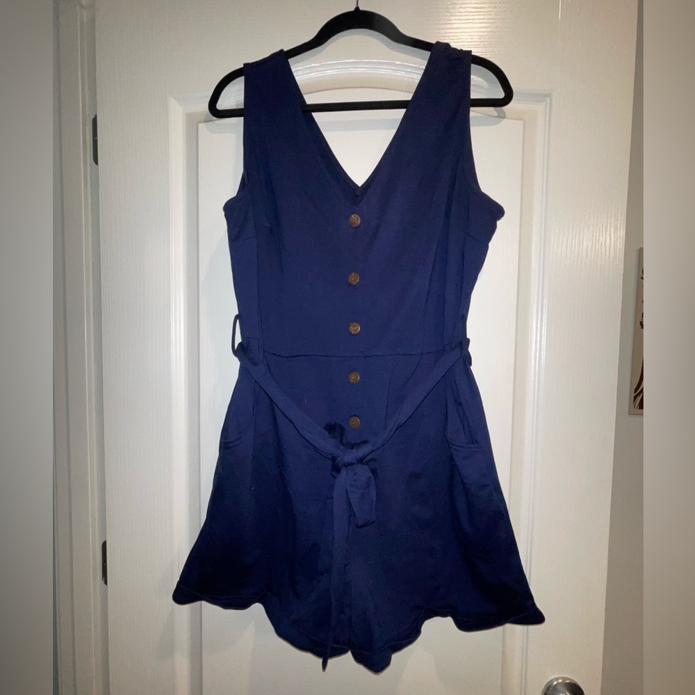 Elegant Navy Blue Sleeveless Romper